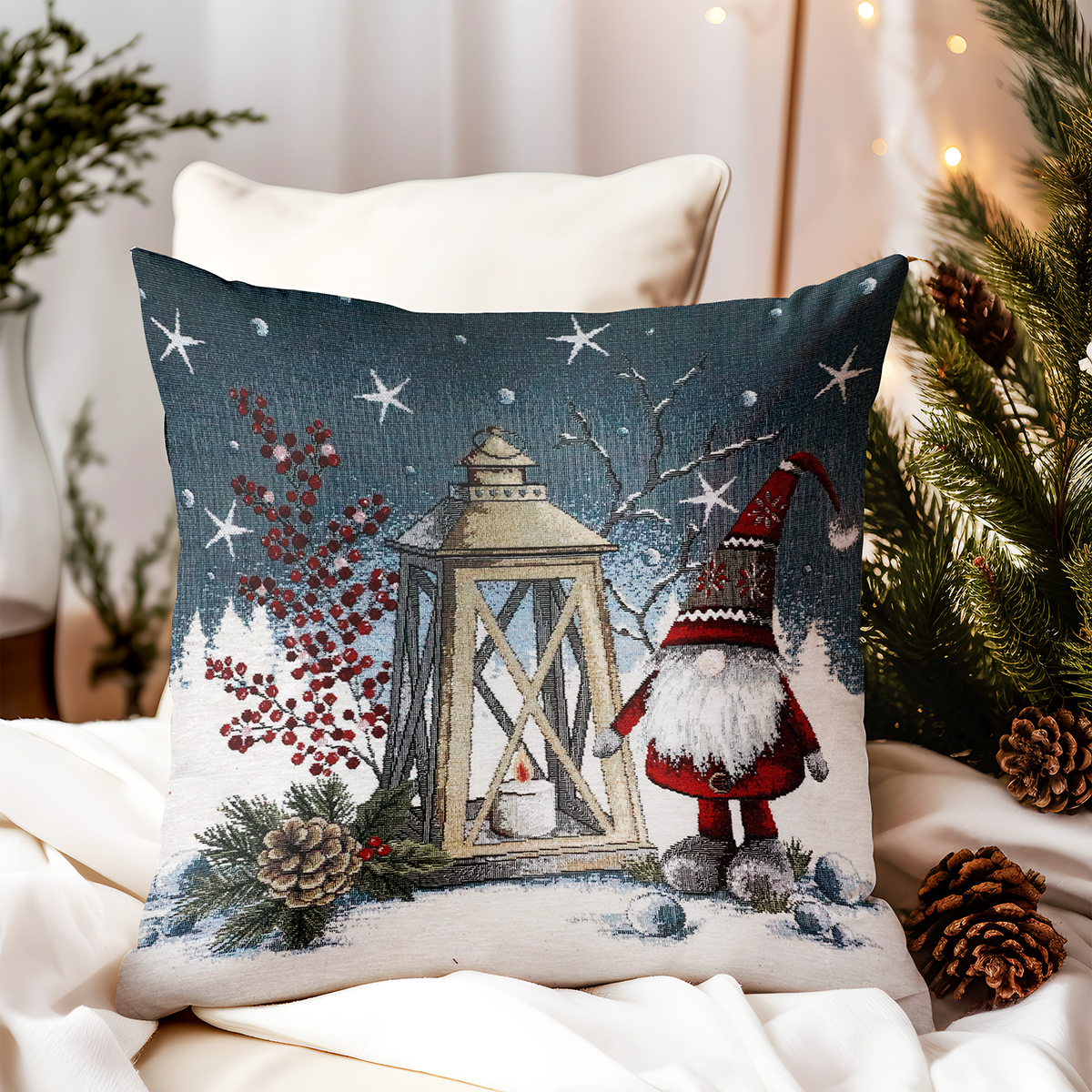 Vianočná gobelínová obliečka na vankúš Škriatok so svietnikom 42x42 cm Chenille IT011