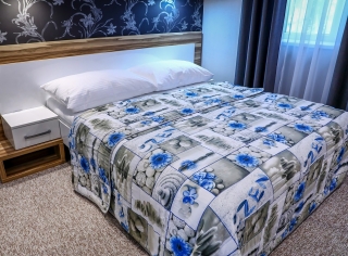 Prehoz na posteľ Zen 160x240 cm modrý Made in Italy